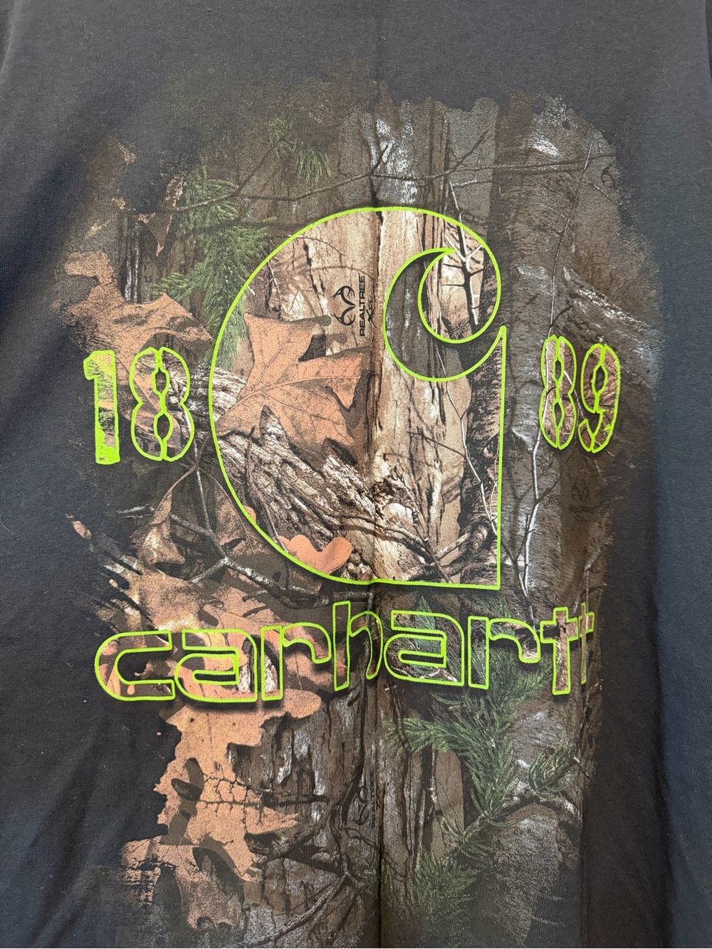 Carhartt featuring Realtree Men's Black Short-Sleeve Pocket Tee - Picture 5 of 6